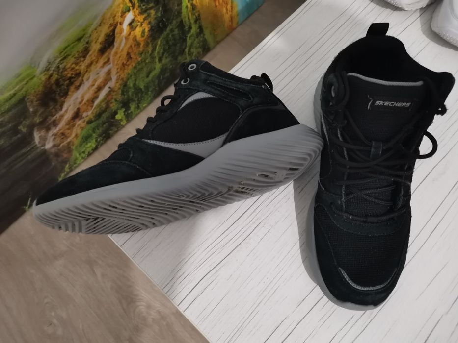 Adidași în stare foarte bună.