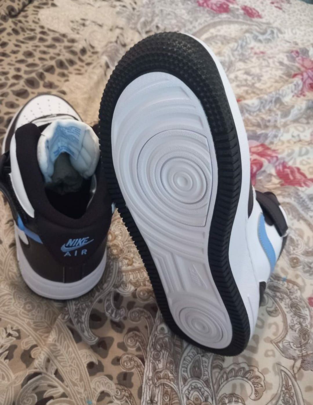 Nike Air Force 1 37.5 nou cu eticheta