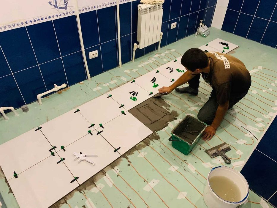 Услуги кафельщика, клеем кафель,  Запил под 45°