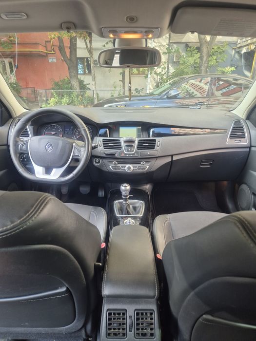 Renault laguna hatchback  2012 diesel 2.0 150CP