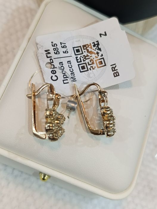 Новые Золотые серьги, вес 5,57 Проба 585