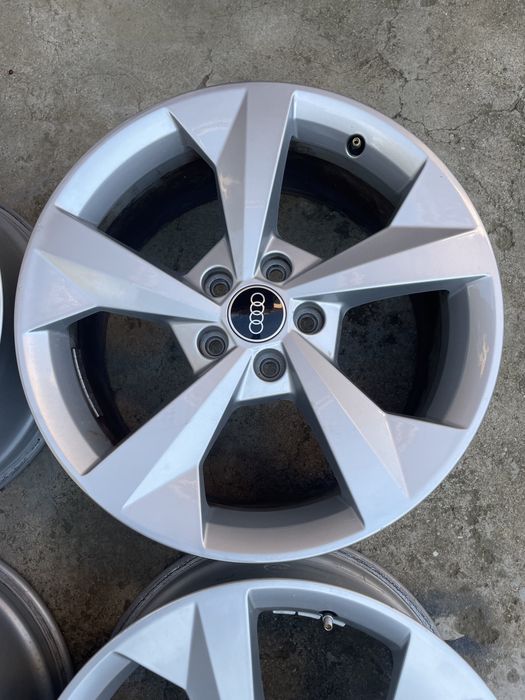 Оригинални джанти за ауди 18 цола в перфектно състояние  57.1