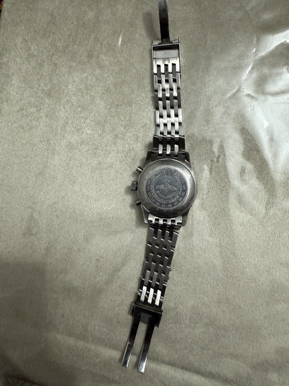 Soat breitling sotiladi