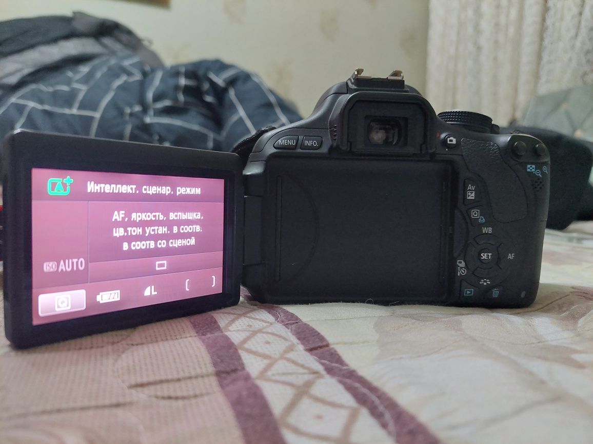 Продаётся фотоаппарат Canon EOS 600D