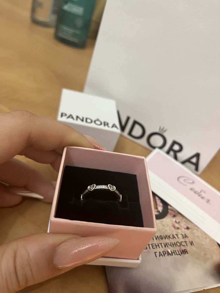 Пръстен на Pandora,Radiant Sparkling Hearts