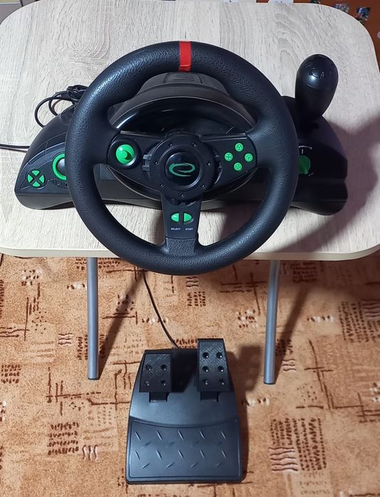 Volan cu pedale Esperanza pentru PC și PS3
