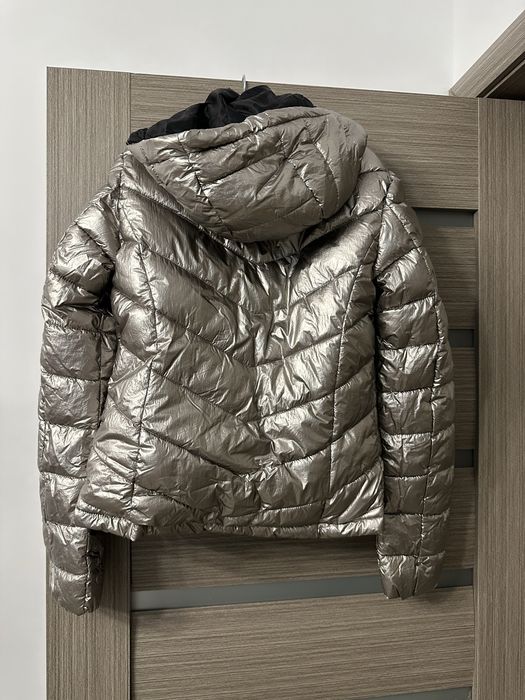 Geaca argintie de ploaie impermeabila C&A marimea 34