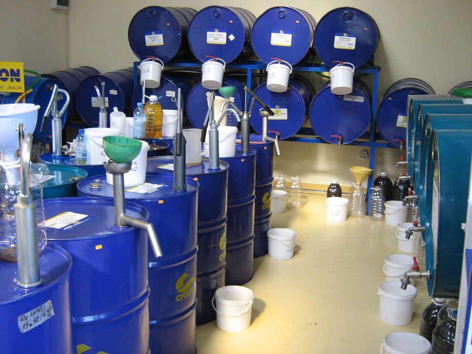 Индустриални масла, греси, смазочни материали, филтри