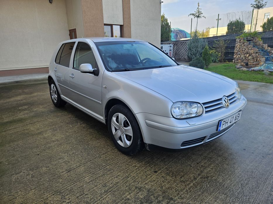 VW Golf 4 1.6 benzină Acte la zi ! Fiscal pe loc !

1300 EURO ! ! !