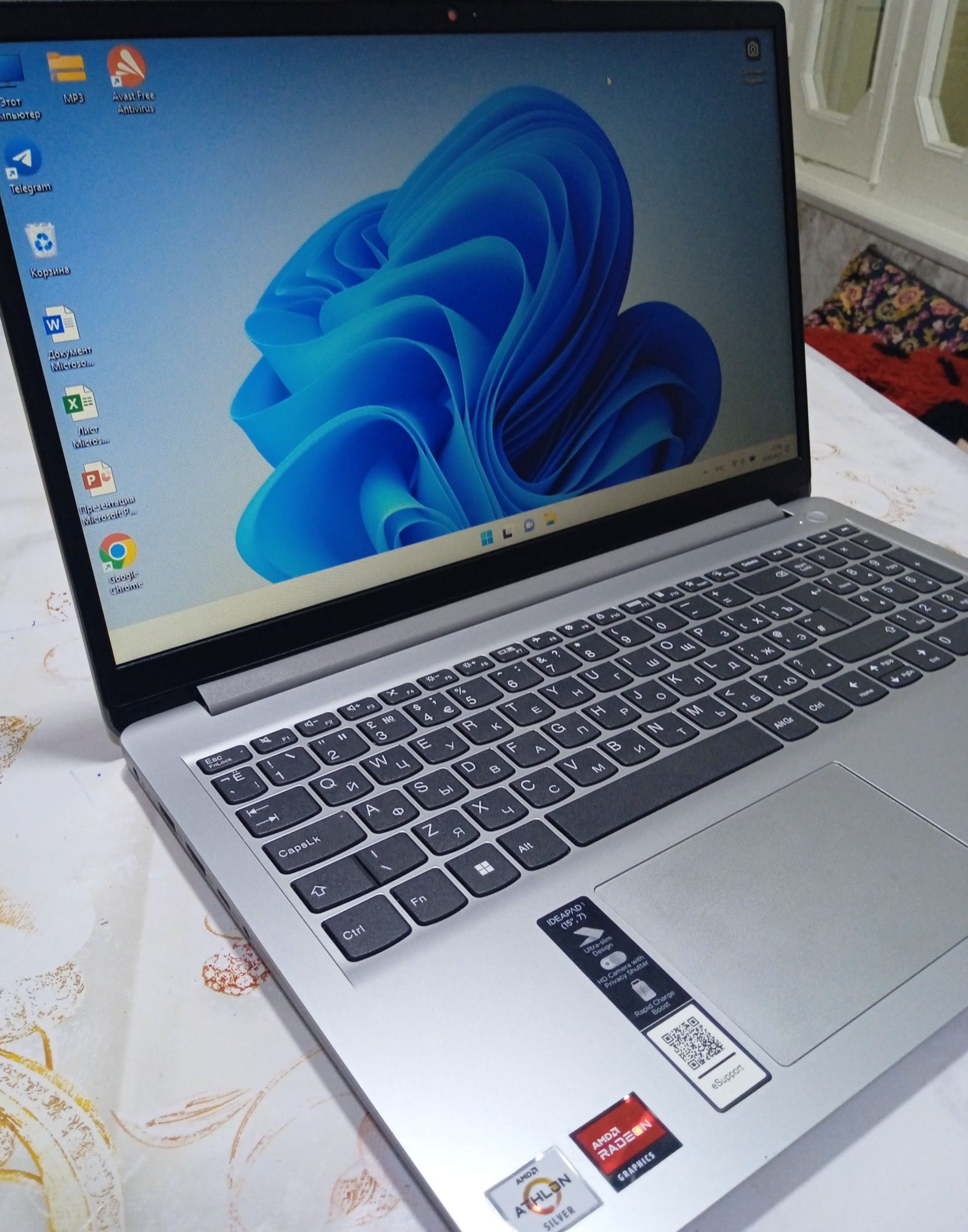 Srochna Notebook Lenova Athlon7120U kelshiladi