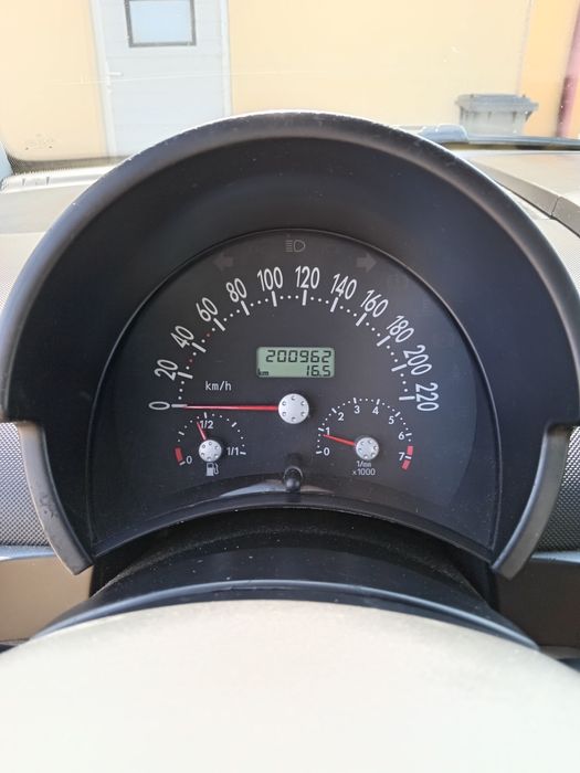 Vând  Vw New Beetle motor  2.0 benzină