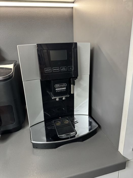 Espressor cafea Delonghi Perfecta Cappuccino Graphic Touch