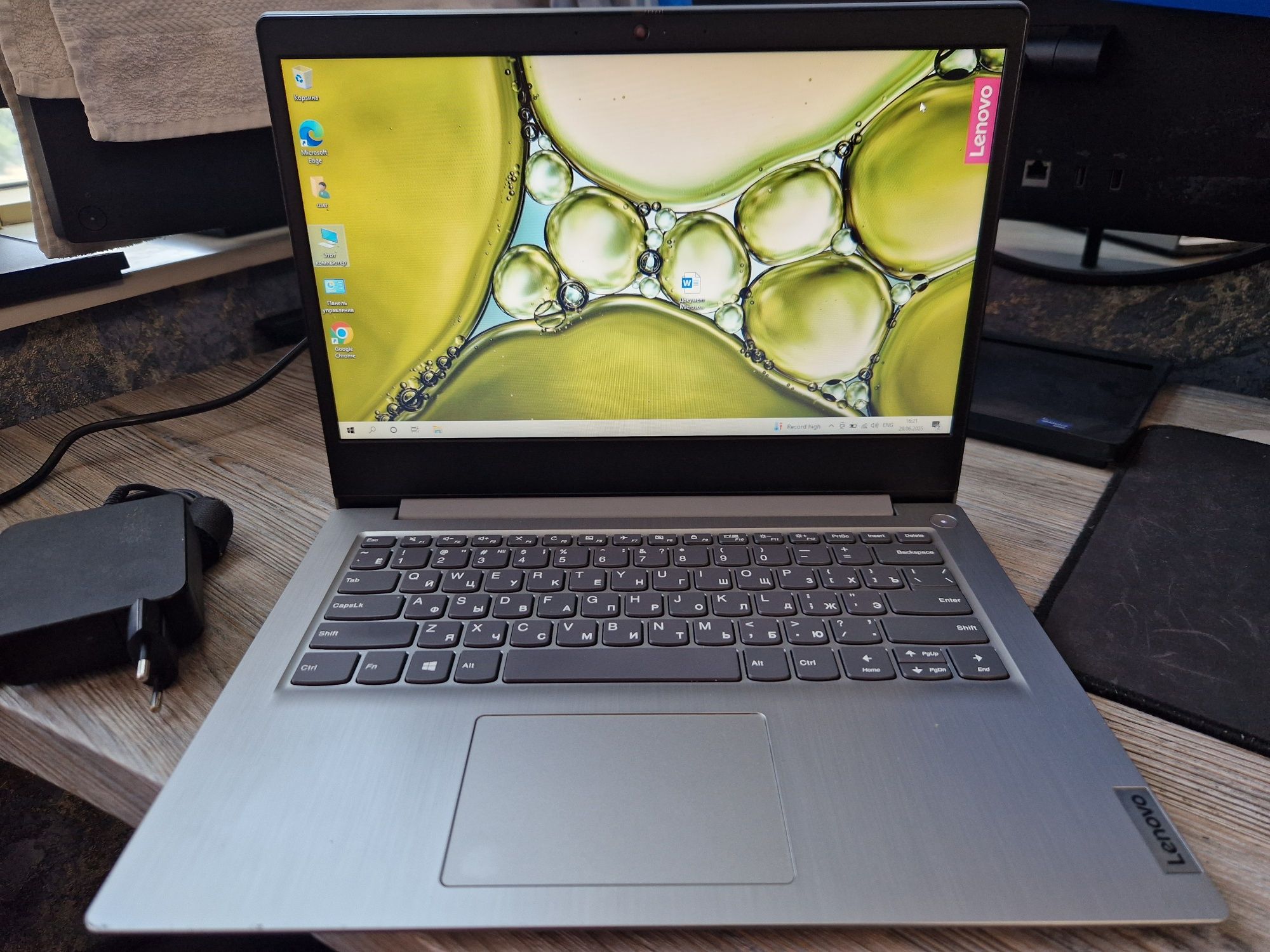 Ноутбук Lenovo Corei3 модель idiapad3 14IIL05
