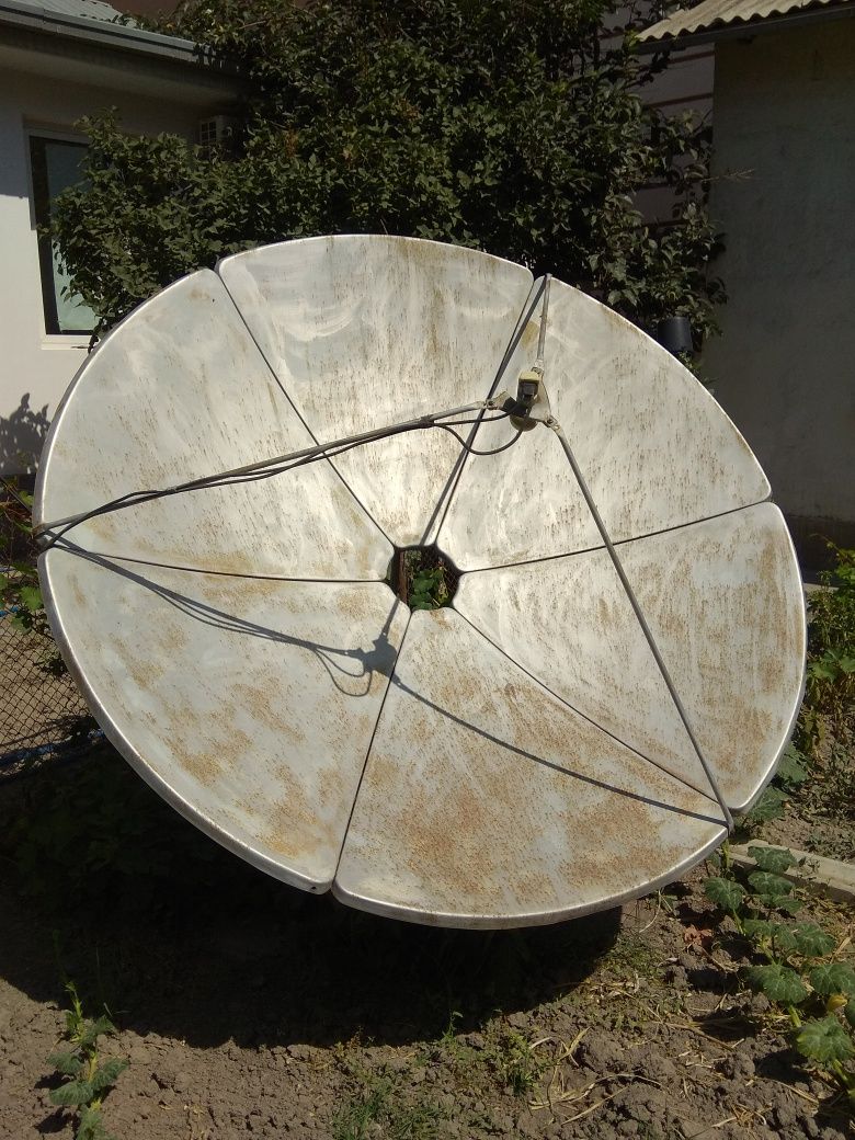 Продам спутниковую антенну с цифровым тюнером