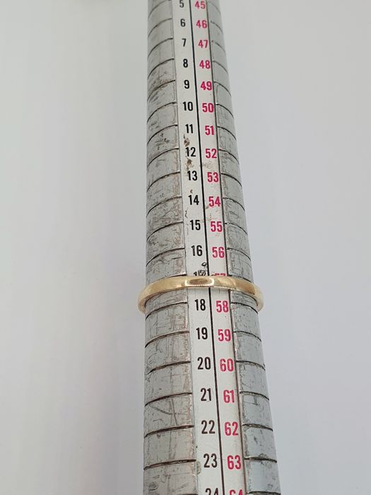 Inel din aur de 14K cu rubin – mărimea 57, gramaj 2,61 g