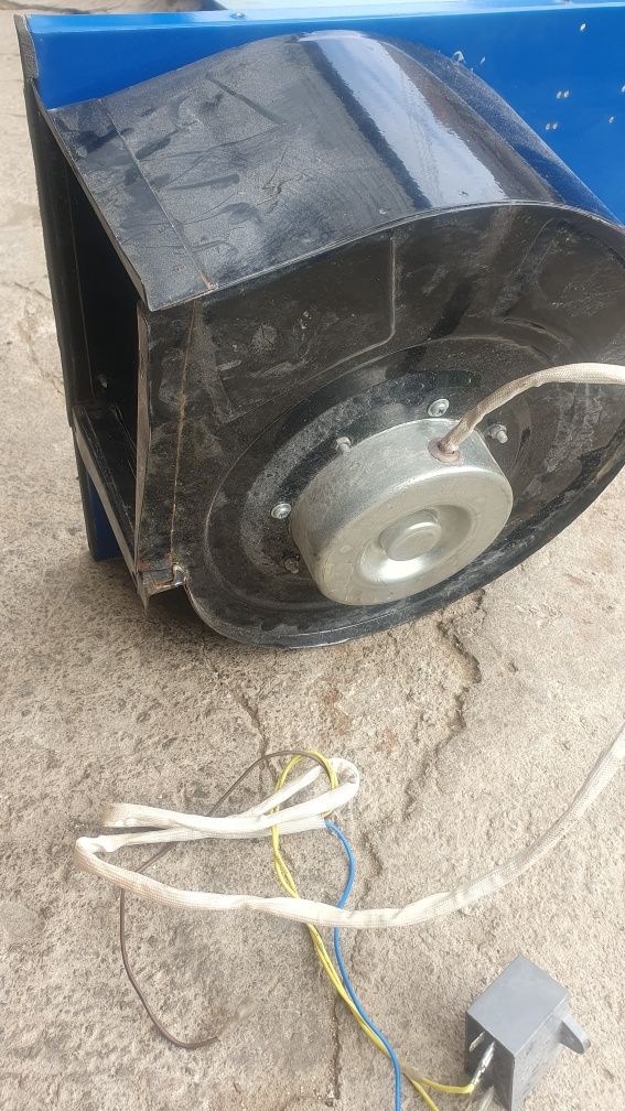 Ventilator industrial la 220v stare foarte bună de funcționare calitat