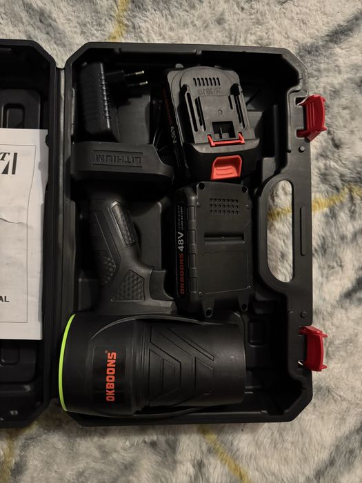 Suflantă portabilă cu 2 acumulatoare