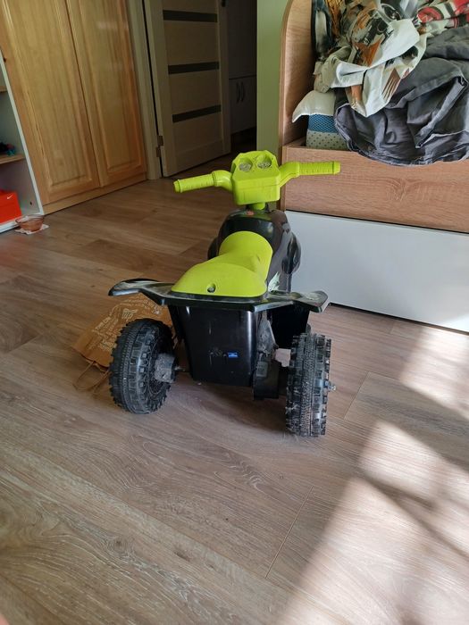 Моторче с акумулатори