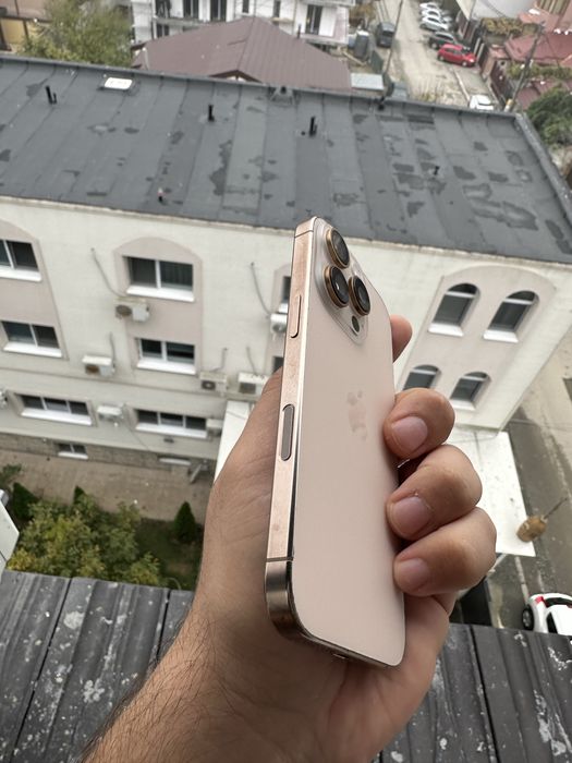 Iphone 16 pro Desert