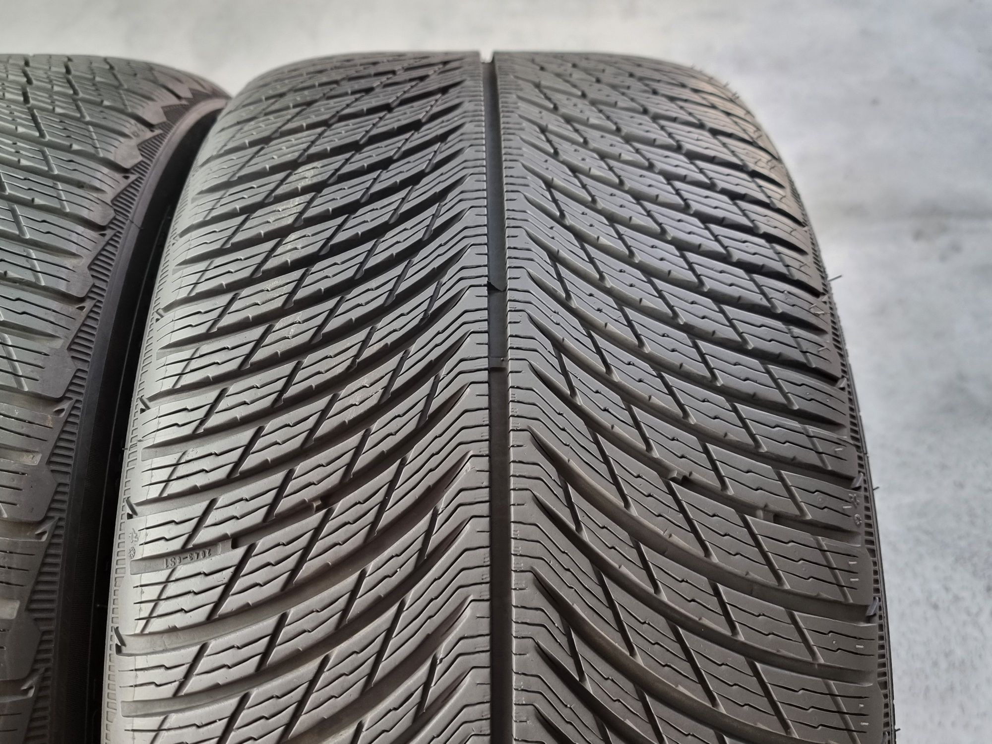 Спорт пакет 265/40/19 и 285/40/19 Michelin 4Броя: 1000лв 7.5мм