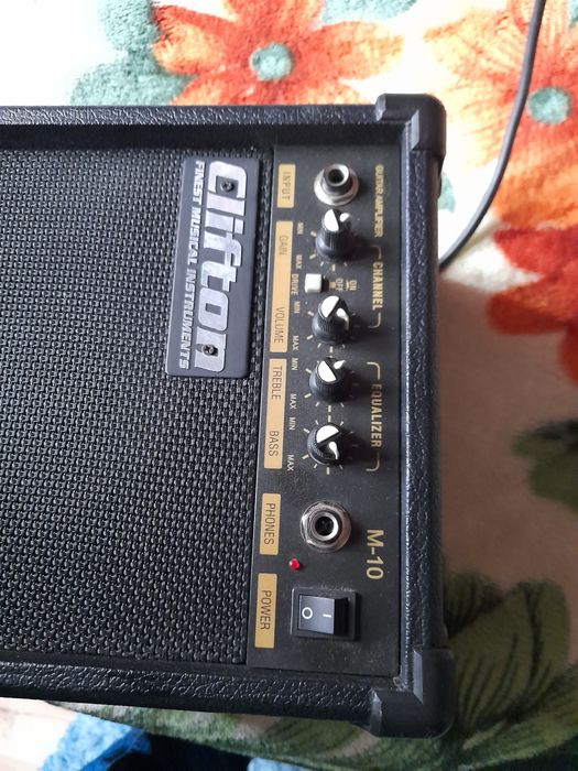 Amplificator pentru chitară