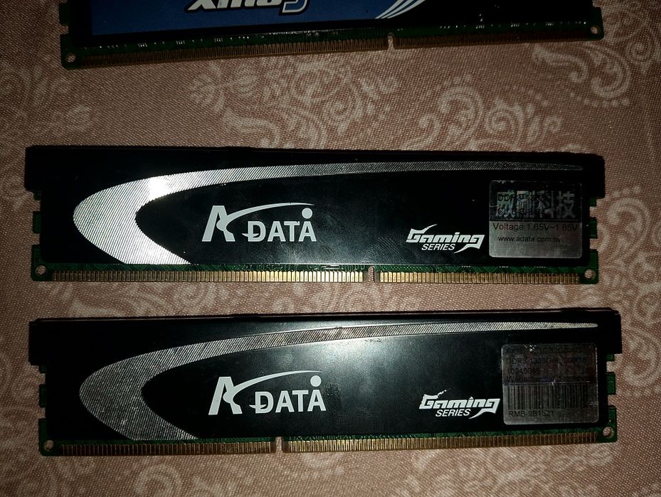 Vand HDD de 500Gb,8Gb Ram ddr3
