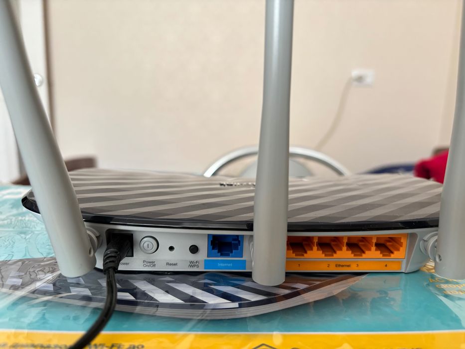 Продаю двухдиапазонный wi-fi роутер