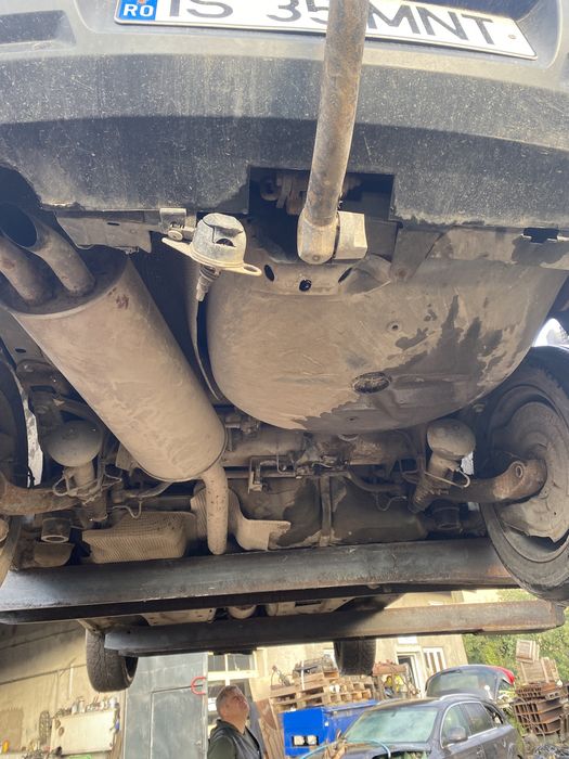 Piese citroen C5 motor 2.0 RHR 135 cp