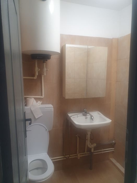 Vand garsoniera confort 3 in drumul cretestilor numeral 14 sector 4 ap