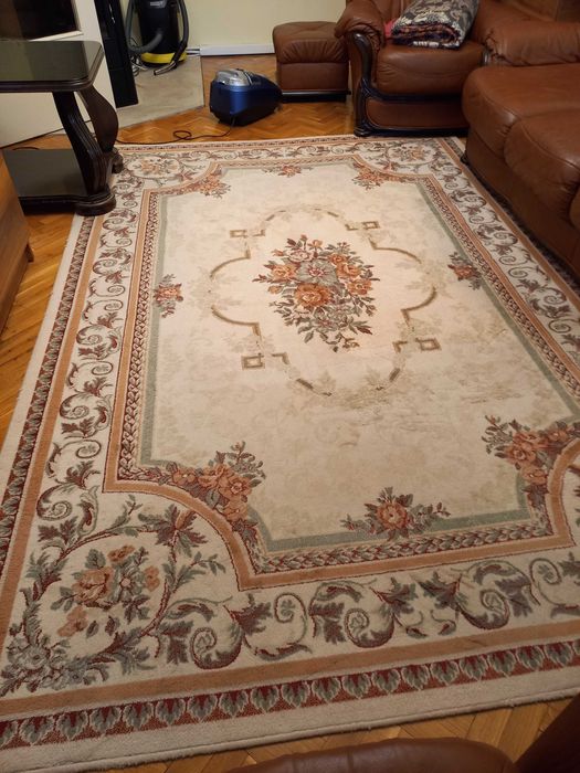 Персийски килим уникален