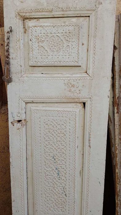 Старинные двери, qadimiy eshiklar.