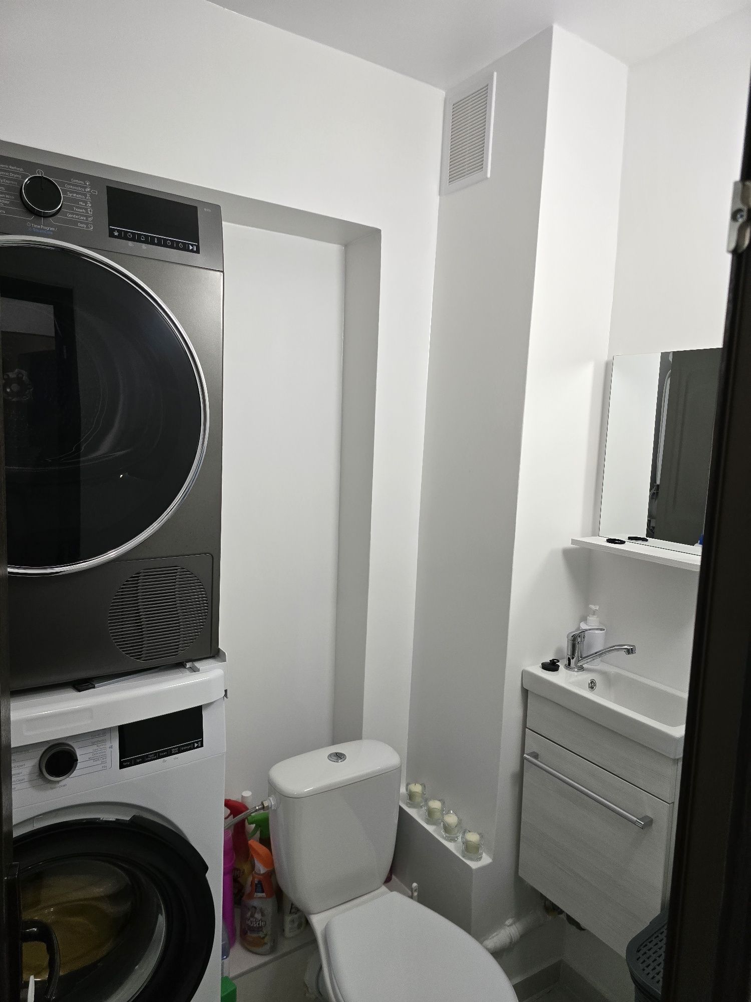 Apartament 3 camere, 2 bai, etaj 4, Unirii