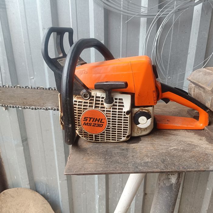Vând drujba Stihl  ms 230