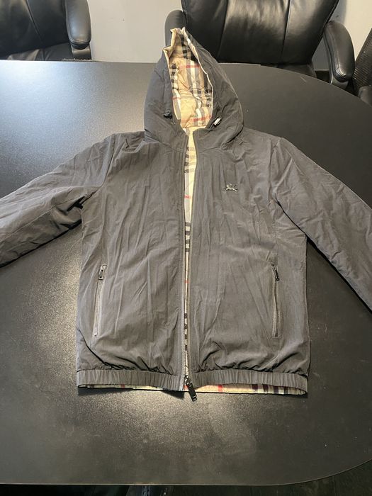 Geaca Burberry cu douo fete