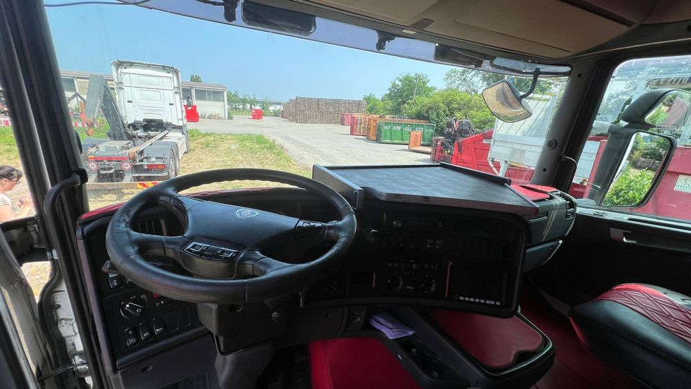 SCANIA R440 Scarrabil