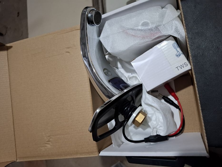 Смеситель сенсорный