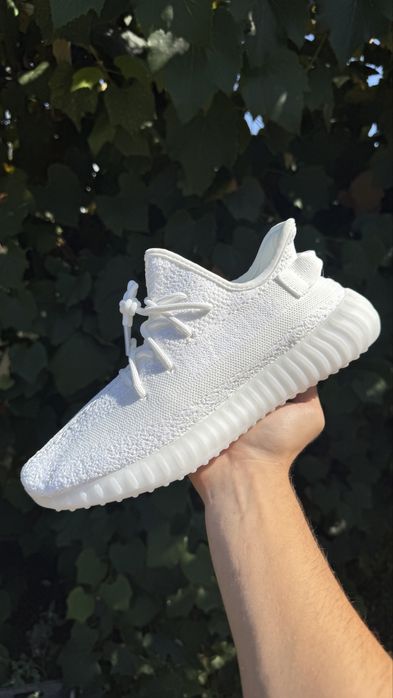 Adidas Yeezy 350 v2 triple white