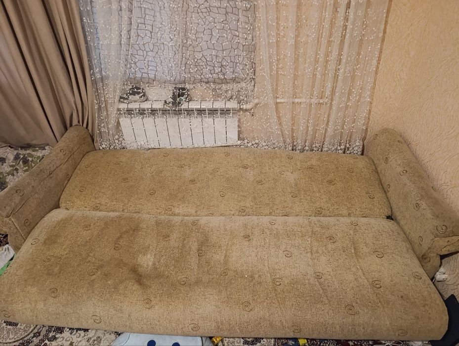 Отдам даром диван