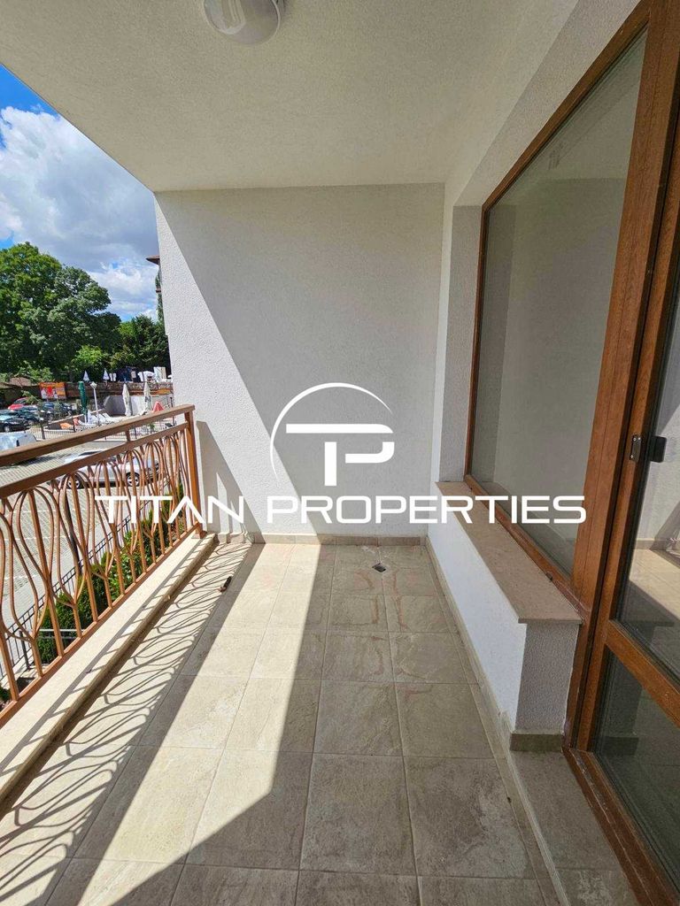 Продава се Двустаен апартамент в к.к. Св.Св. Константин и Елена - 73 кв.м за 2096 €/кв.м - Снимка #3