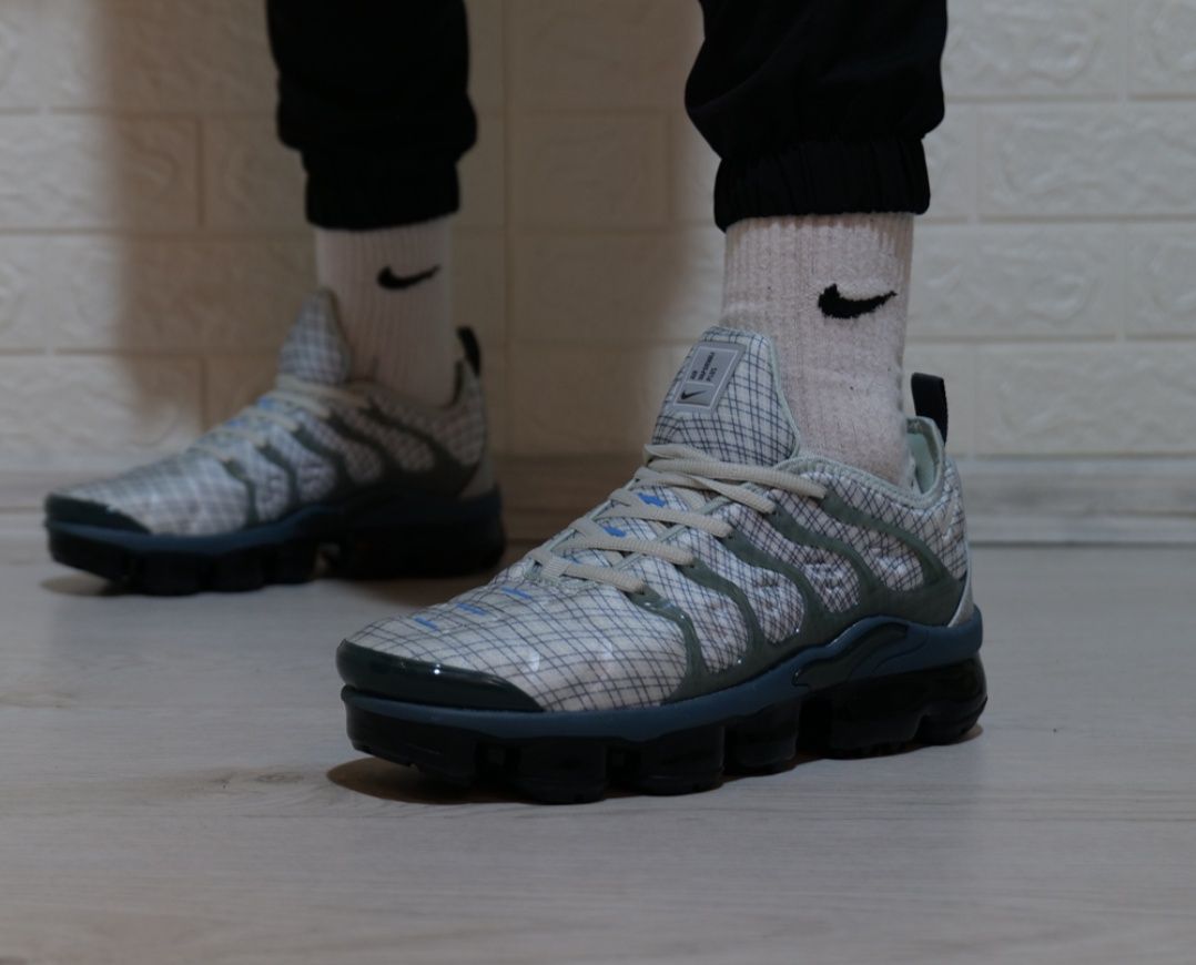 Мъжки маратонки Nike Air VaporMax Plus – Сиви