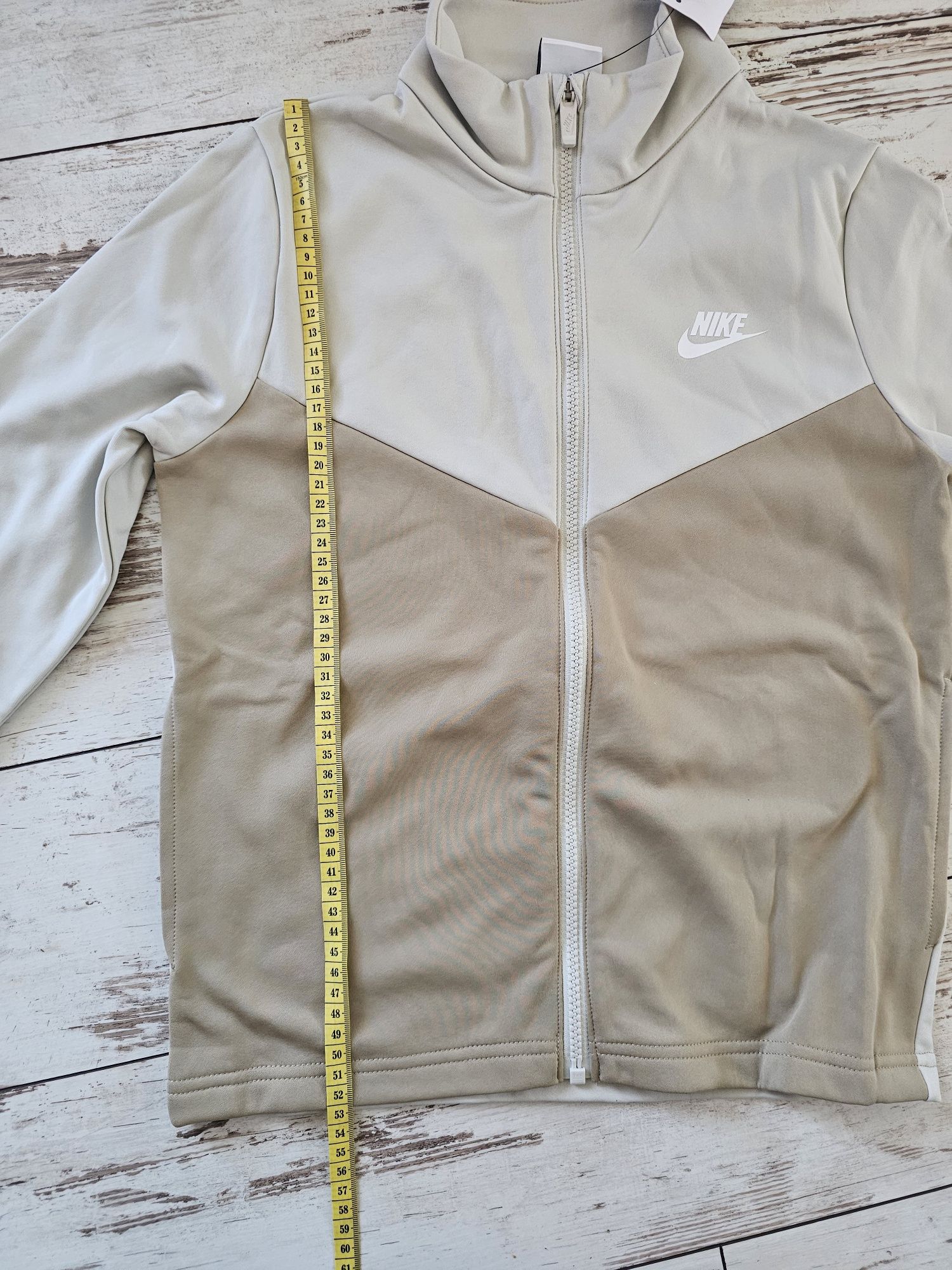 Нов детски анцунг Nike