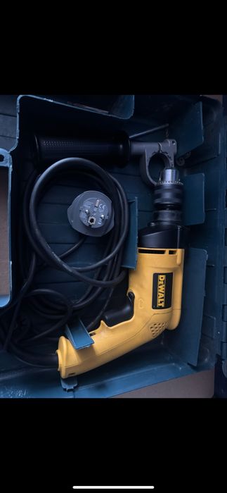 Ударна бормашина dewalt