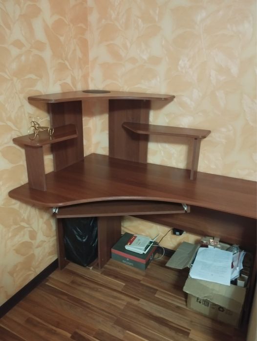 Продам стол рабочий