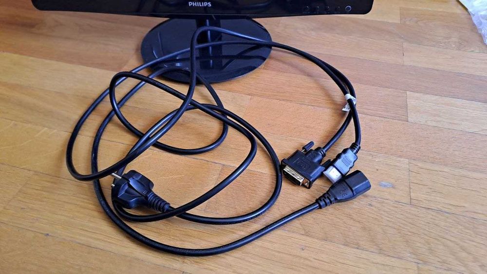 Монитор Philips 196V3LAB5 18.5", Wide, Full HD, DVI, Говорители