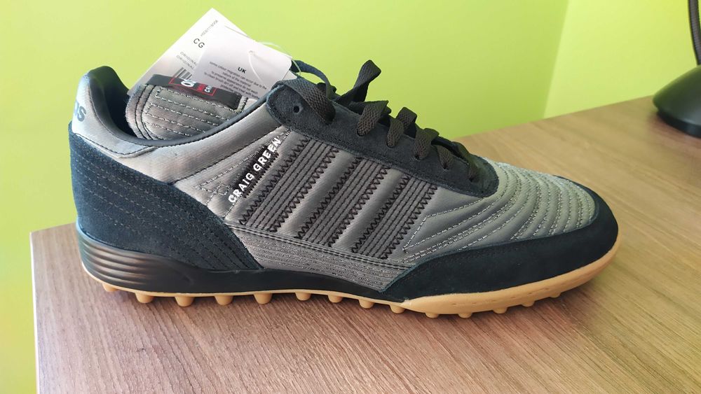 Нови футболни обувки Adidas