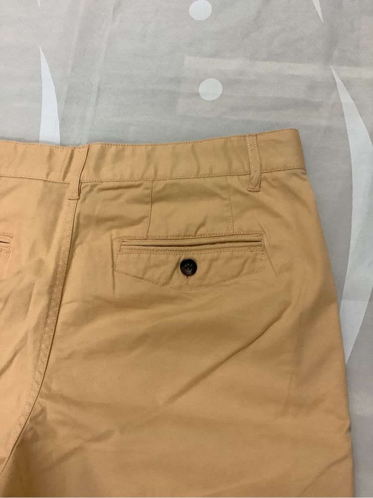 Pantaloni scurti chino marime L