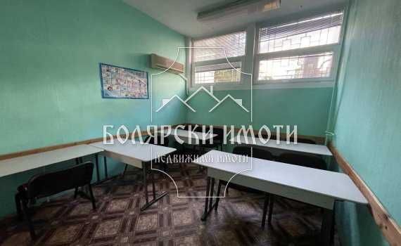 Продава се Офис в Велико Търново, Център - 237 кв.м за 843 €/кв.м - Снимка #4
