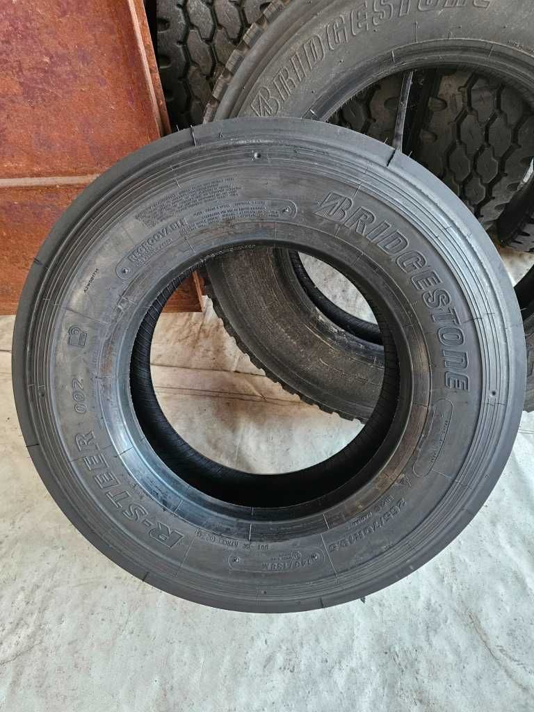 2 Нови товарни гуми 265/70R19.5 Bridgestone R-Steer 002 140M DOT2024