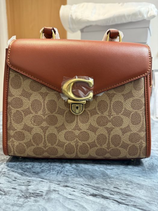Poseta coach sammy top handle