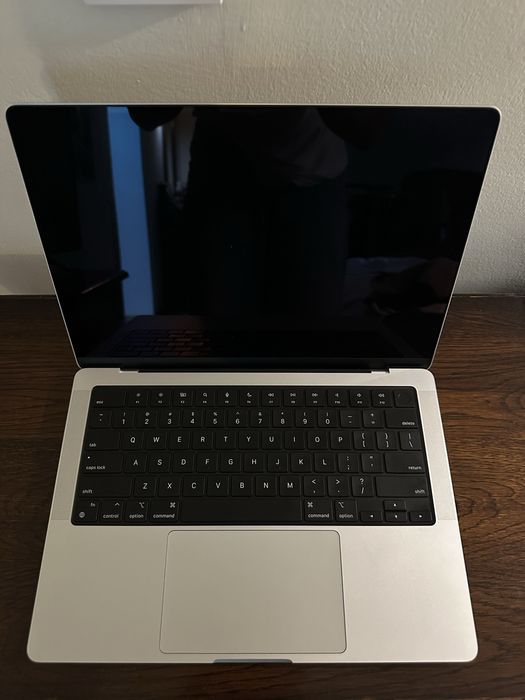 MacBook Pro 14 M2 Max – 32GB RAM / 1TB SSD / SILVER